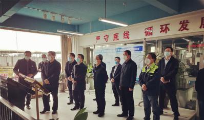 	重慶市委常委、市政府常務副市長吳存榮一行蒞臨巨科調研眉頭緊鎖但接連說“好”